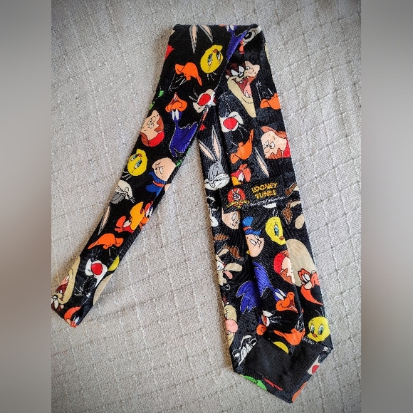 Looney Tunes Neck Tie, Excellent Condition, Dry Clean Only, Made in Korea - Picture 5 of 9